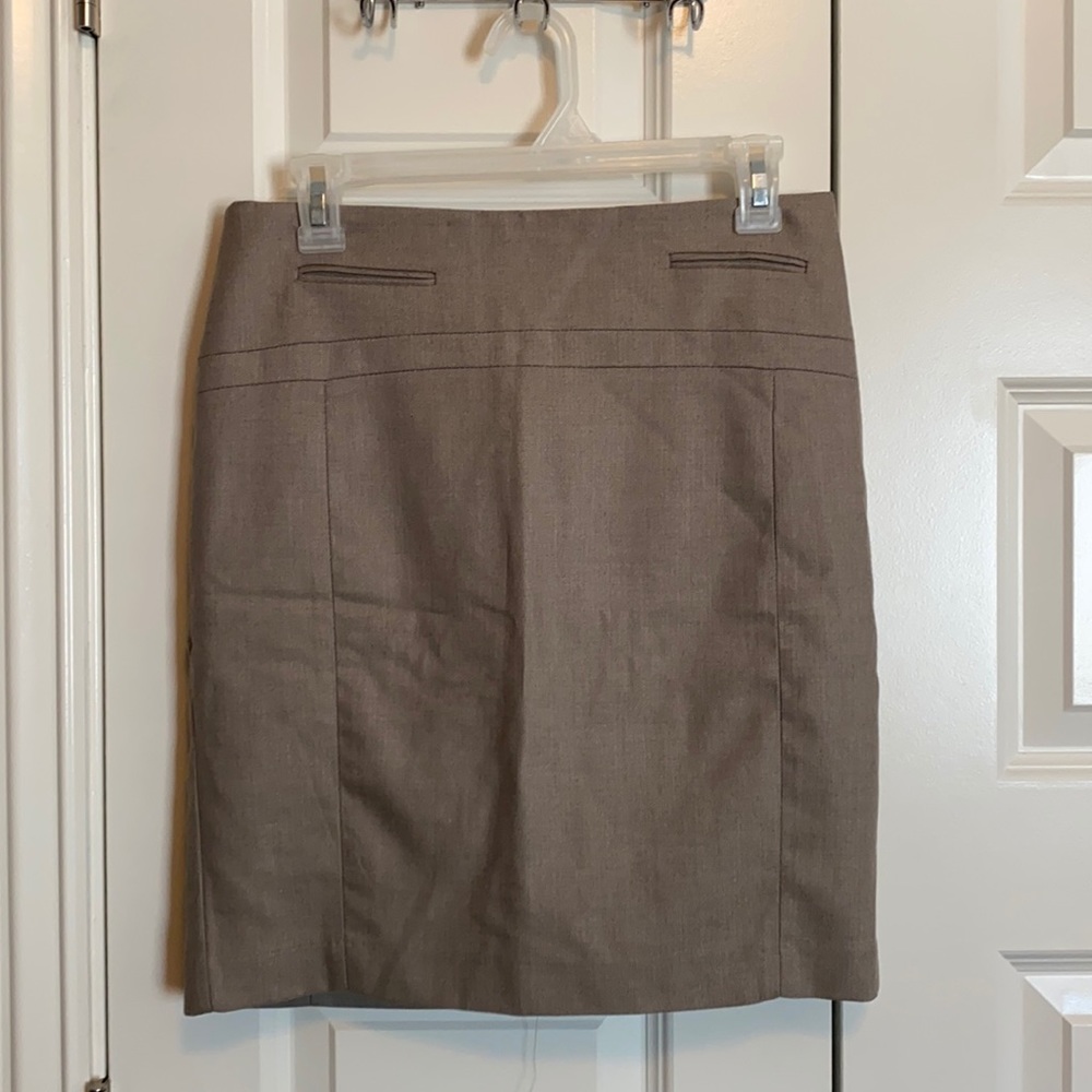 Express Size 4 Beige Pencil skirt
